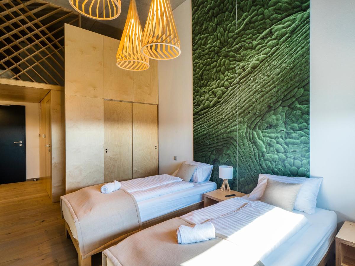 Hotel Vinarstvo Predium Vráble Zewnętrze zdjęcie